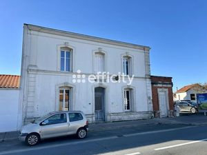 Vente locaux professionnels 8 pièces 125 m² à La Tremblade (17390)  189 900 €