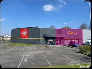 Local commercial 237 m²