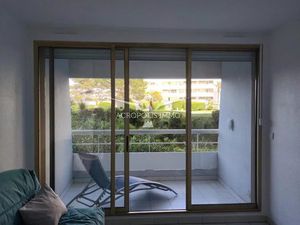 Marina baie des anges  studio meublé + parking