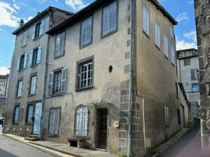 Maringues maison de bourg 179 m2