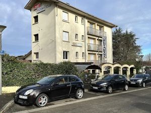Vente immeuble 500 m² à Mont-de-Marsan (40000)  680 000 €