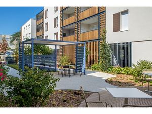 RESIDENCE SERVICES SENIORS T2 A LOUER