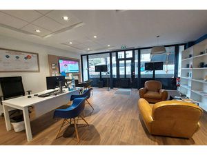 Boutique idéalement située à proximité de la place Léon Blum