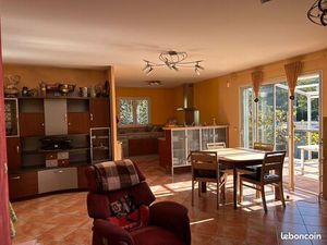 Maison de ville F4 de plain-pied  jardin  garage