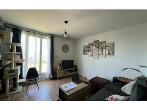 Location appartement  60.86 m² T-3 à Beaugency  585 €