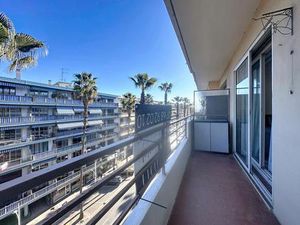 CAGNES-SUR-MER – Résidence Le Criquet – 3 Pièces avec Balcon  Cave & Parking