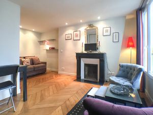 Secteur Cherche Midi - Studio Cosy en étage - Calme