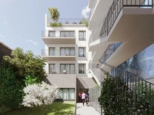 Local sur jardin privatif de 120m²