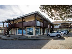 VENTE LOCAUX - BUREAUX RENOVÉS PROCHE CENTRE-VILLE LA