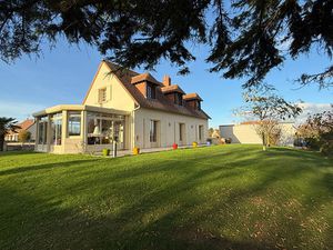 DOUVRES-LA-DÉLIVRANDE - Maison familiale avec sous sol complet