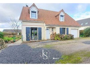 Maison familiale de 2004 en très bon état  4 chambres  poêle à bois  garage