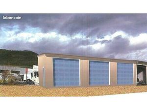 À louer – Hangar fonctionnel avec commodités 100 m² – Chanac