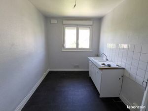 Très beau T5 spacieux et refait à neuf dans immeuble rénové