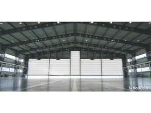 Hangar locaux commerciaux bureaux