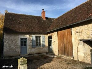 Location petite maison centre de Thenay