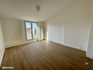 Chambre 5 pièces 178 m²