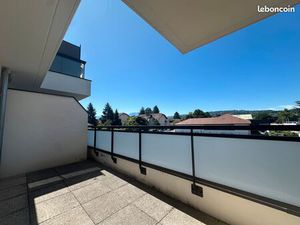 T3 meublé rénové – Jamais occupé – Balcon  parking  cave  proche centre et gare