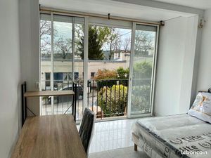 Location studio neuf meublé 22m2 à Palaiseau Lozère – 800 euros charge compris