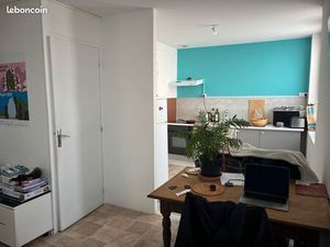 F2 meublé vide coloc parking