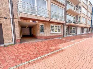 Appartement non meublé avec parking situé sur l'avenue Parm