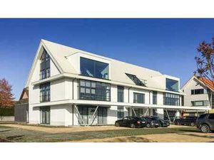 Bureau lumineux à louer sur un emplacement visible à Sint-M