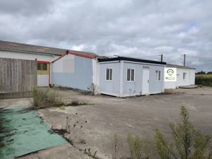 Location locaux professionnels 436 m² à Plabennec (29860)  1 800 €