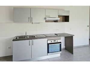 Location appartement  60 m² T-3 à Saint-Jory  701 €