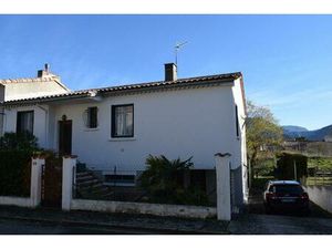 Maison de ville avec vues et jardin