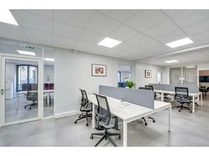 PARADIS / HAUTEVILLE - BUREAUX REFAITS A NEUF