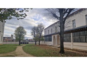 APPARTEMENT 2 CHAMBRES - PARKING PRIVATIF