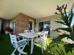 A VENDRE FREJUS LIMITE ST RAPHAEL 3 PIECES TERRASSE 22 M2 GA