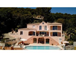 Location meublée maison 15 pièces 345 m² à Vallauris (06220)  6 500 €