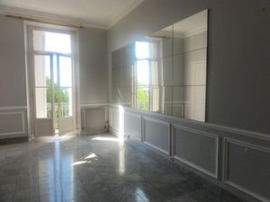 ALEXANDRE III: T4 97 m2 DE CARACTERE DANS PALAIS CLASSE