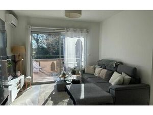 Location appartement  m² T-2 à Vedène  636 €