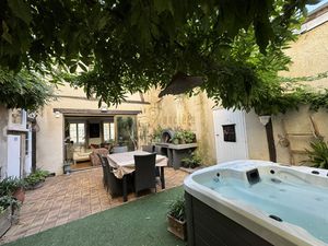 Exclusivité maison de ville bourgeoise en plein coeur du cen