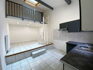 Maison de ville 80 m² à Carcassonne Bastide Saint Louis avec terrasse et location en cours