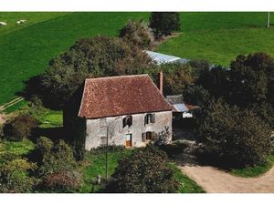 Propriete à vendre 10 pièces proche de LA CHATRE (36) Ancienne seigneurie de 160 m² avec d