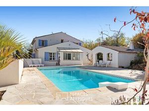 Havre provençal face aux Montagnes