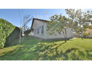 Maison familiale avec 4 chambres et grand séjour - À deux pas des commerces