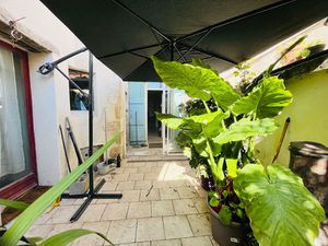 Villeneuve/Lot  charmante maison de ville avec jardin