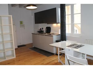 STUDIO RENOVE MEUBLE BORDEAUX TRAM - SAINT MICHEL / PORTE DE