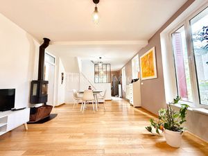 Maison de charme avec jardin et garage