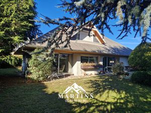ARGELES-GAZOST - Maison d'Architecte sur terrain de 1.049m2
