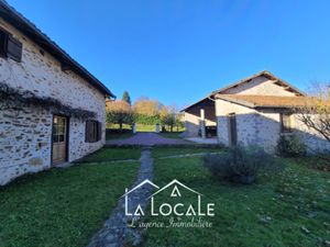 Proche Limoges propriété exceptionnelle avec dépendances pis