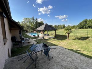 SAINT-MARTIN-DES-CHAMPS (89170) - Maison 7 pièces 215 8 m2 -