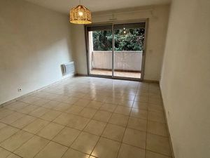 Studio 1 pièce 27 m²