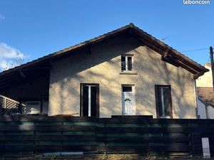 Maison meublée 70 m² – Nanterre Mont-Valérien – 1 800 CC – Idéal 2–3 étudiants ou couple