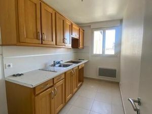 Appartement F3 à louer - 3 pièces - 69 66 m2 - Coulommiers - 77 - ILE-DE-FRANCE