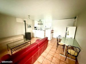 T2 meublé avec poêle à granules