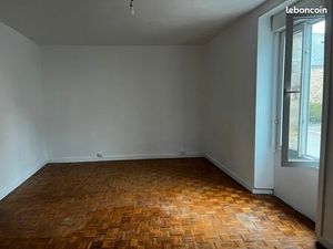 Appartement T2 - 80m2 au rez-de-chaussée - travaux de rafraîchissement en cours